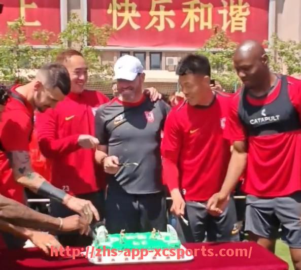 杏彩体育-世俱杯单人出场纪录保持者及其历届参赛表现